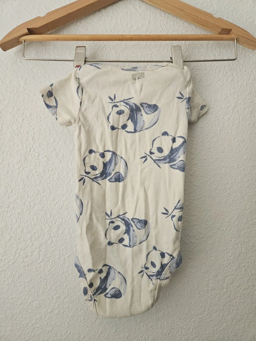 carters panda bear cream short sleeve onesie, 9 months